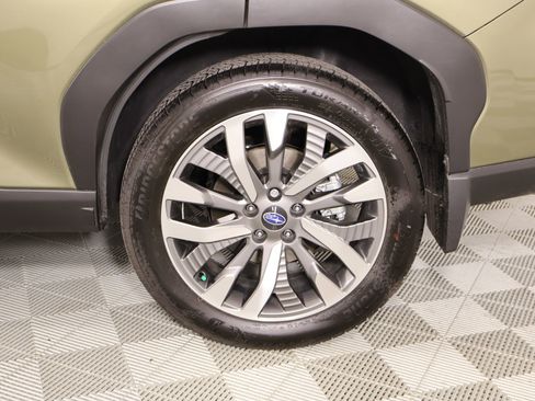 Used 2025 Subaru Forester Touring image 19