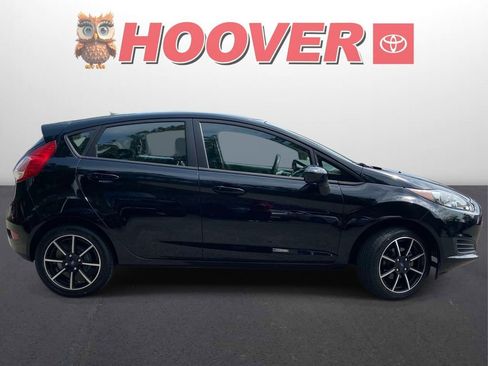 Used 2019 Ford Fiesta SE FWD image 2