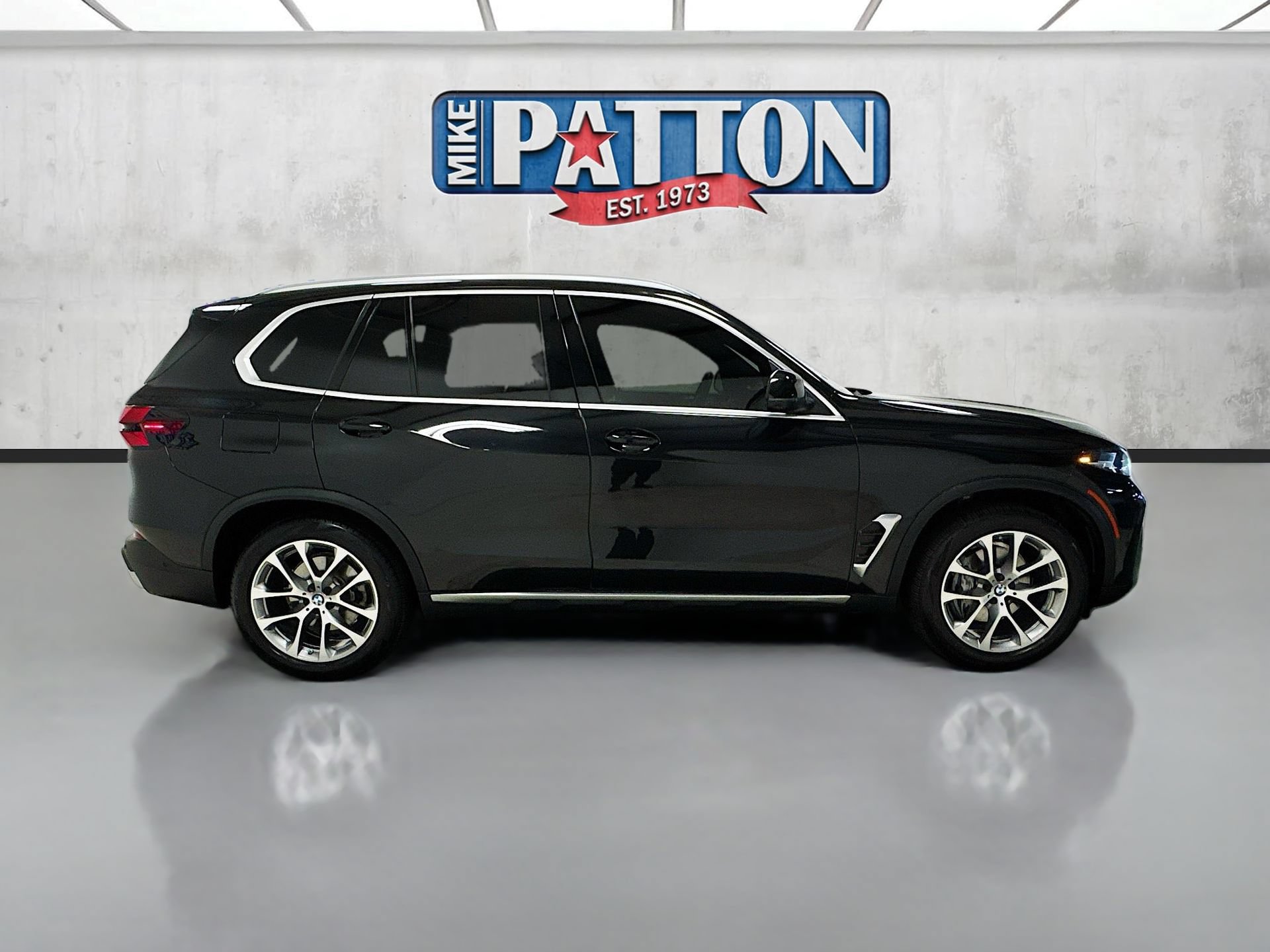 Used 2024 BMW X5 sDrive40i w/ Parking Assistance Package RWD image 8