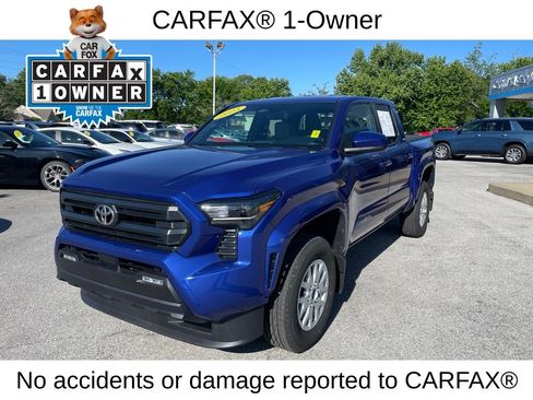 Used 2025 Toyota Tacoma SR5 AWD/4WD image 3