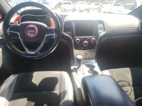 Used 2017 Jeep Grand Cherokee Altitude AWD/4WD image 16