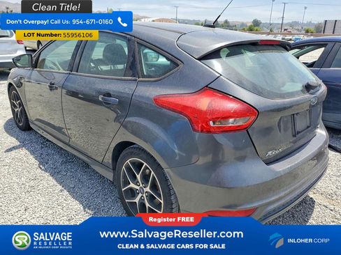 Used 2016 Ford Focus SE w/ SE Sport Package FWD image 3