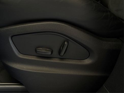 Used 2022 Porsche Cayenne Turbo GT image 27