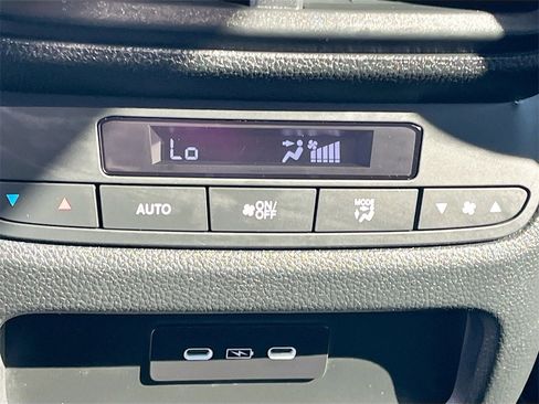 Used 2024 Honda Pilot EX-L image 24