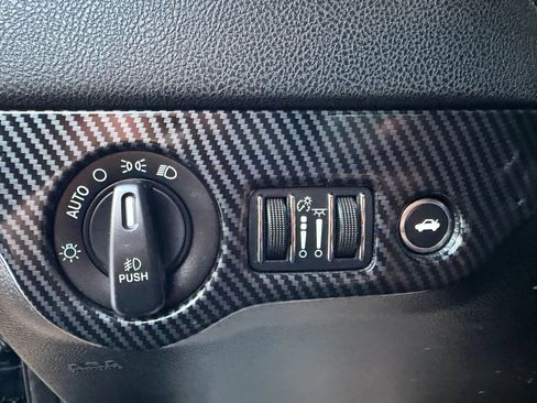 Used 2017 Dodge Charger R/T image 28