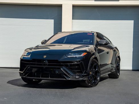 Used 2024 Lamborghini Urus Performante AWD/4WD image 7