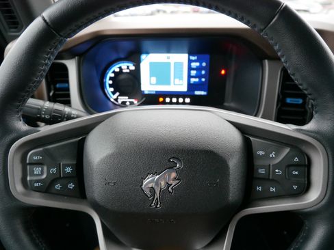 Used 2022 Ford Bronco Outer Banks image 25