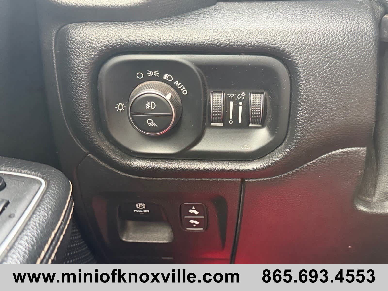 Used 2021 RAM 1500 Laramie AWD/4WD image 25