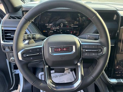 New 2026 GMC Yukon XL Elevation image 24