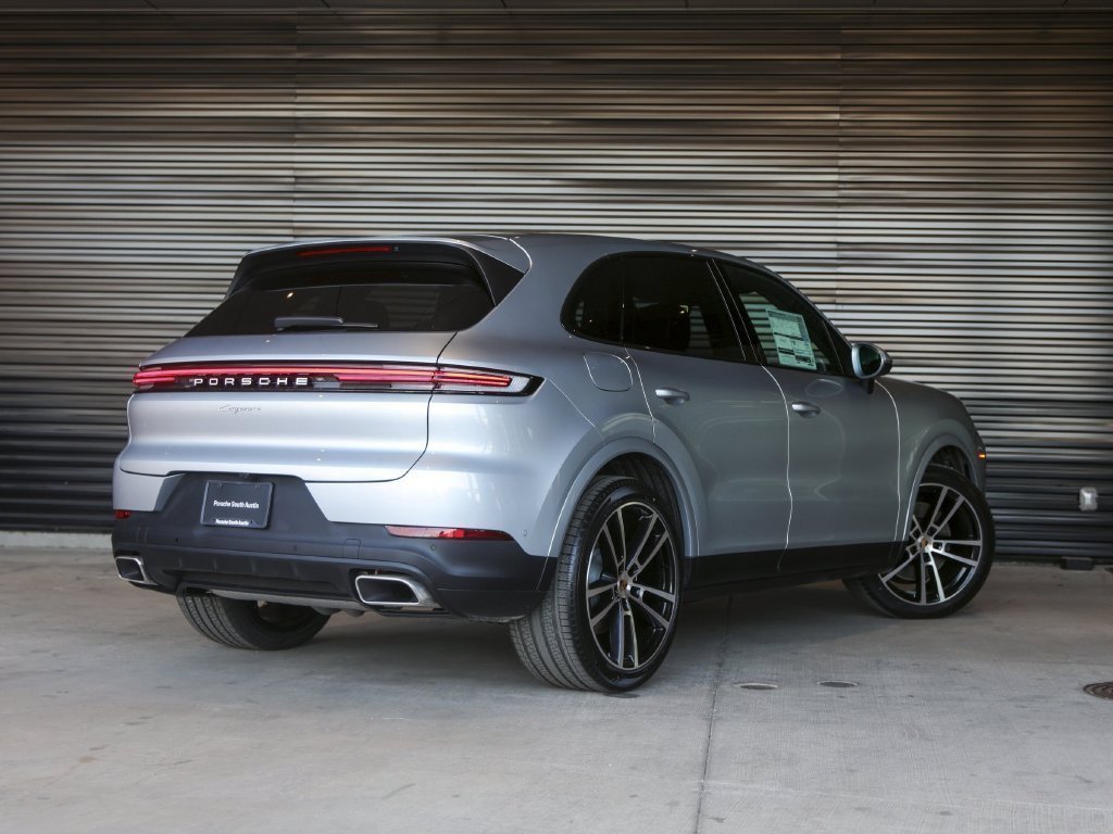 Certified 2026 Porsche Cayenne AWD/4WD image 7