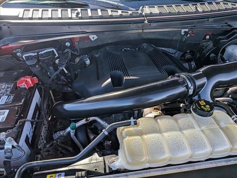 Used 2018 Ford Expedition Max XLT w/ Equipment Group 202A image 24