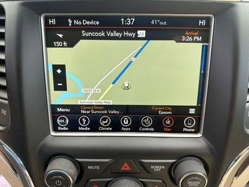 Used 2018 Jeep Grand Cherokee Overland image 21