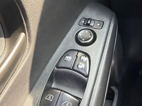 Used 2024 Nissan Kicks S FWD image 11
