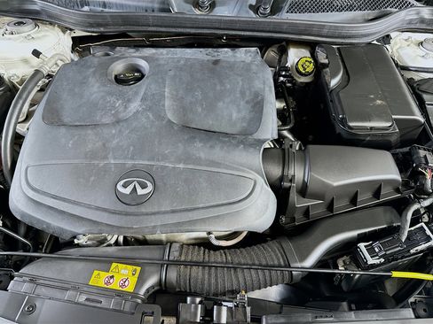 Used 2018 INFINITI QX30 FWD image 33