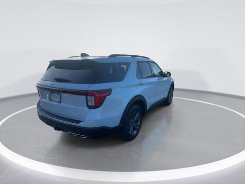 New 2026 Ford Explorer Active AWD/4WD image 9