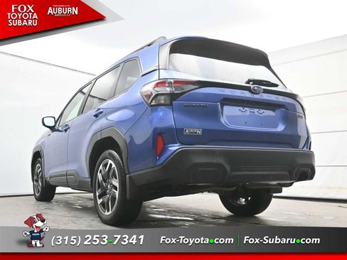 Used 2025 Subaru Forester Premium image 15