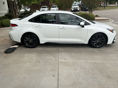 Used 2024 Toyota Corolla SE FWD image 11