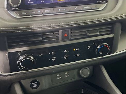 Used 2024 Nissan Rogue S image 16