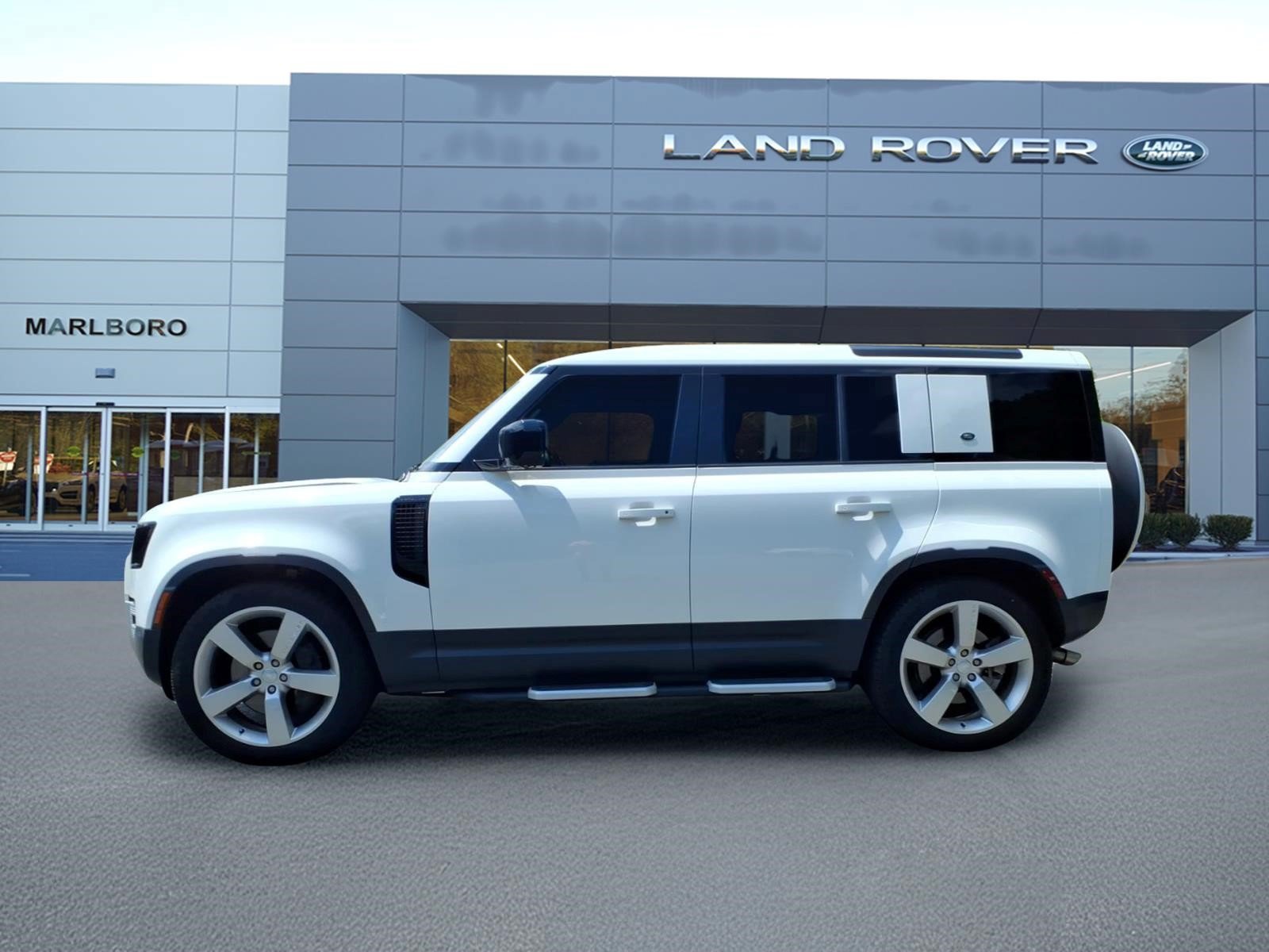 Certified 2024 Land Rover Defender 110 SE AWD/4WD image 6