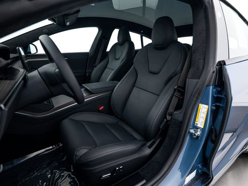 Used 2026 Tesla Model S image 5