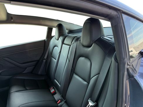 Used 2023 Tesla Model 3 Standard Range image 11