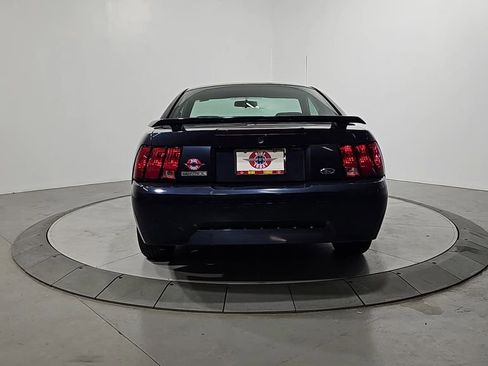 Used 2002 Ford Mustang Coupe image 4