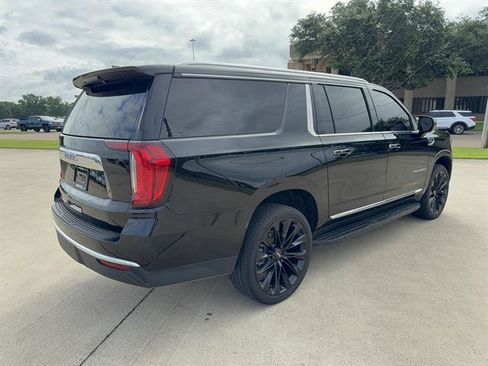 Used 2024 GMC Yukon XL SLT RWD image 4