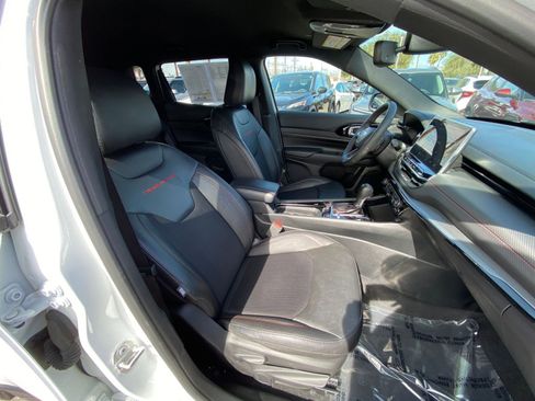 Used 2025 Jeep Compass Trailhawk w/ Trailer Tow Group image 27