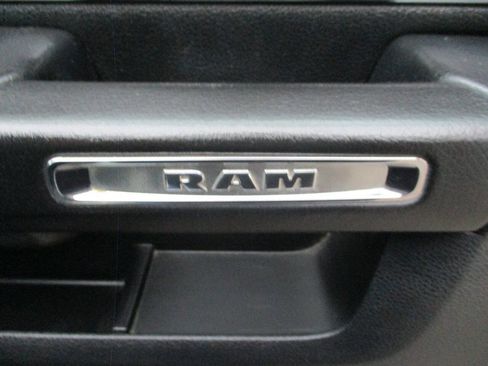 Used 2016 RAM 1500 Laramie w/ Convenience Group AWD/4WD image 29