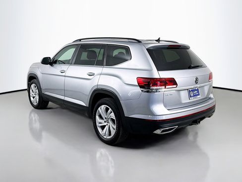 Certified 2023 Volkswagen Atlas SE image 3