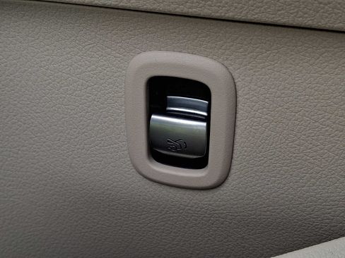 Certified 2024 Mercedes-Benz C 300 4MATIC Sedan image 24