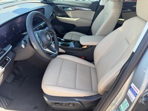 Used 2024 Buick Envision Preferred AWD/4WD image 11