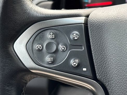 Used 2016 Chevrolet Suburban LT image 23