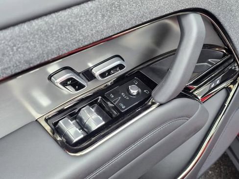 Used 2024 Land Rover Range Rover Sport Dynamic SE image 21