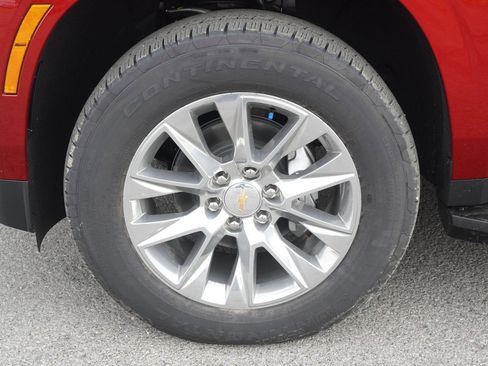 New 2026 Chevrolet Suburban Premier image 10