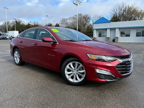 Used 2024 Chevrolet Malibu LT image 1