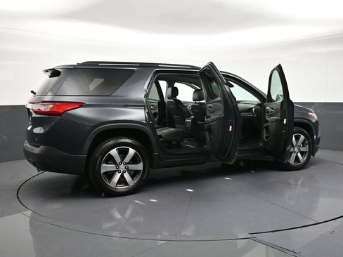 Used 2021 Chevrolet Traverse LT w/ LT Premium Package AWD/4WD image 32