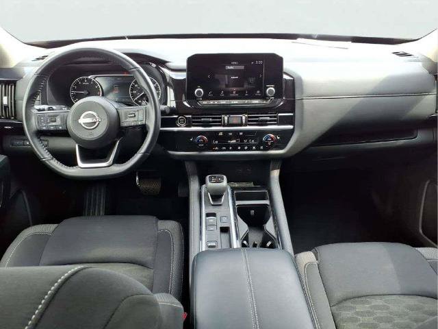 Certified 2024 Nissan Pathfinder SV FWD image 9