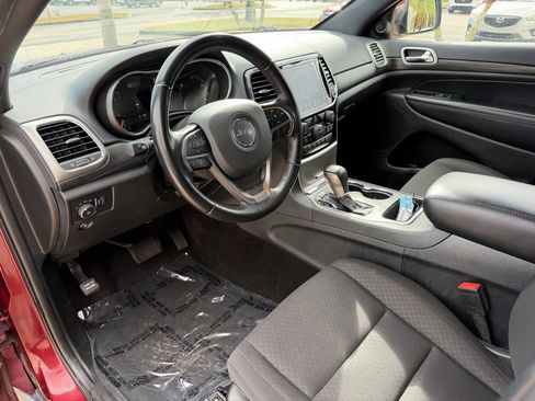 Used 2022 Jeep Grand Cherokee Laredo E image 10