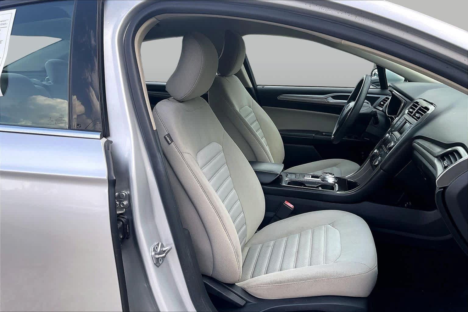 Used 2018 Ford Fusion S FWD image 9