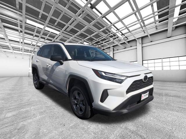 Certified 2025 Toyota RAV4 LE AWD/4WD image 1