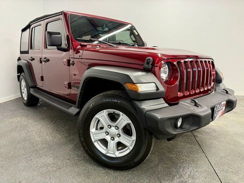 Used 2022 Jeep Wrangler Unlimited Sport image 3