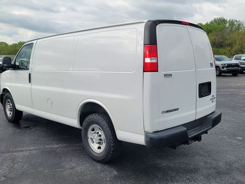 Used 2019 Chevrolet Express 2500 w/ Enhanced Convenience Package RWD image 9