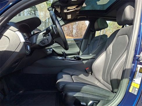 Used 2020 BMW 530e xDrive w/ Premium Package image 13