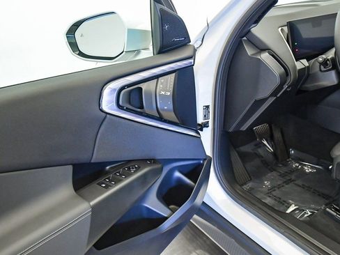 Used 2025 BMW X3 xDrive30i w/ Convenience Package image 19