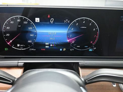 Used 2026 Mercedes-Benz GLS 450 4MATIC image 10