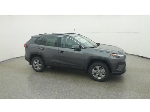 Used 2024 Toyota RAV4 XLE w/ Convenience Package FWD image 16