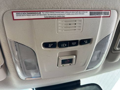 Used 2021 Toyota Corolla LE image 13