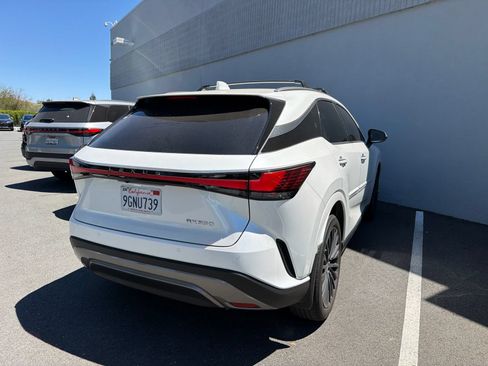 Used 2023 Lexus RX 350 Premium Plus w/ Cold Area Package FWD image 3