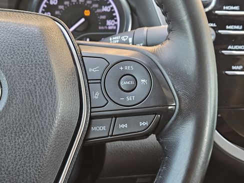 Used 2020 Toyota Camry SE w/ Convenience Package FWD image 25